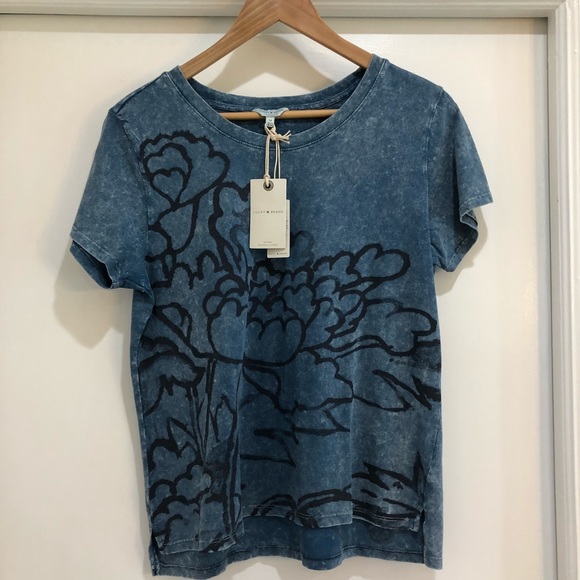 Lucky Brand Tops - Lucky Brand Washed Flower Tee Size Medium